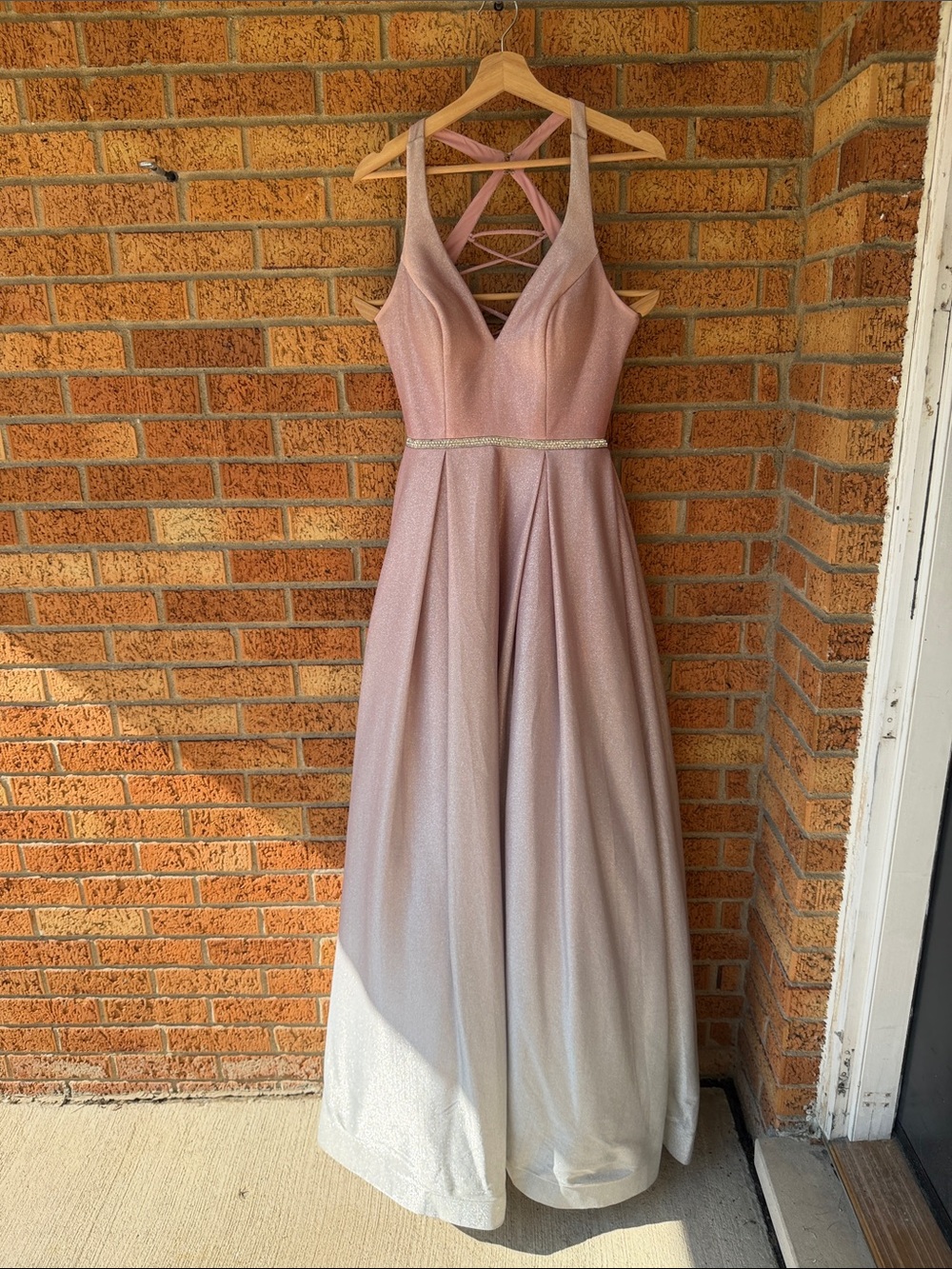 Jules and Cleo Pink Sparkly Ombré Plunging Prom Dress Size 4 w/Crinoline